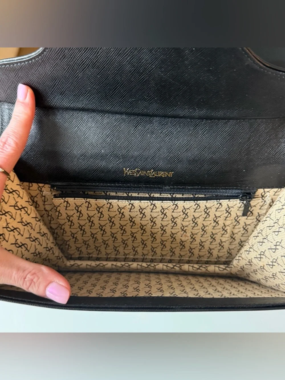 Yves Saint Laurent Black Leather Envelope Clutch - Vintage - Picture 7 of 12